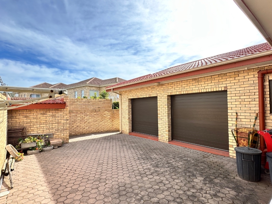 4 Bedroom Property for Sale in Diaz Beach Western Cape